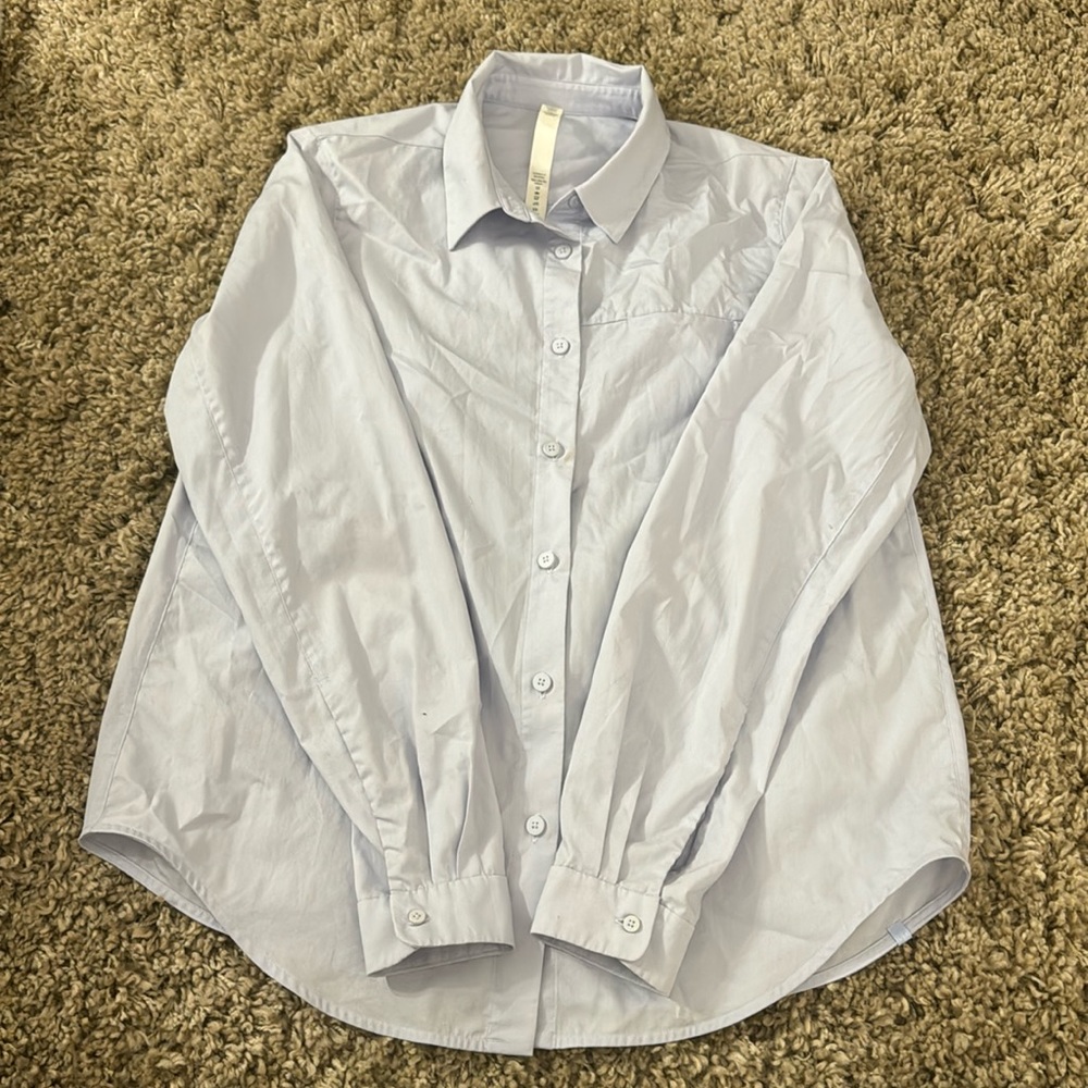Lululemon periwinkle button down